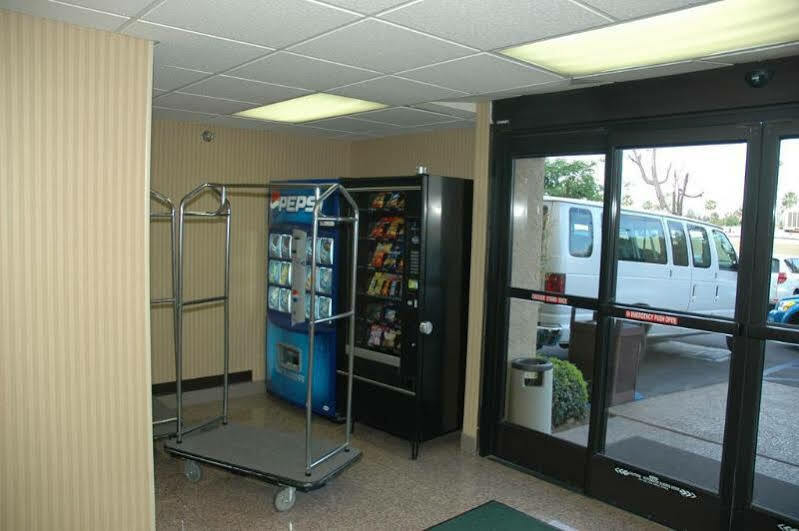 Comfort Inn Anaheim Resort Exterior photo